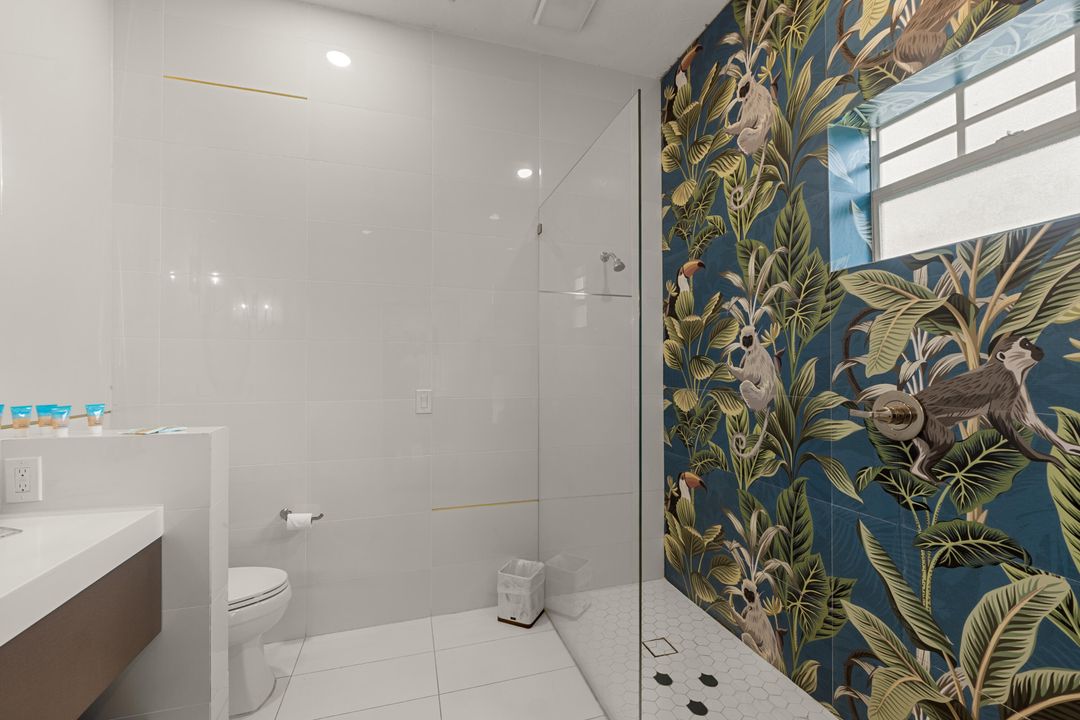 For Sale: $6,250,000 (10 beds, 9 baths, 6245 Square Feet)