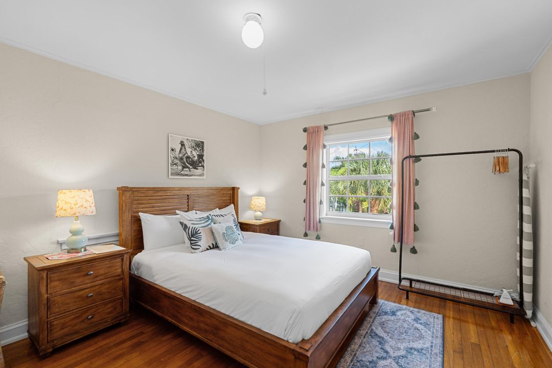 For Sale: $6,250,000 (10 beds, 9 baths, 6245 Square Feet)