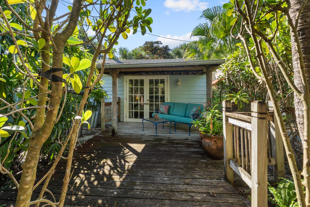 For Sale: $6,250,000 (10 beds, 9 baths, 6245 Square Feet)