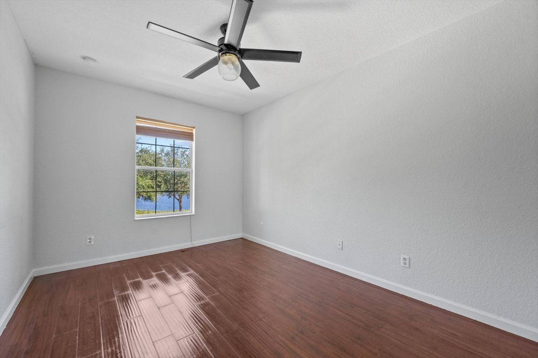 Под контрактом: $3,100 (3 спален, 2 ванн, 1748 Квадратных фут)