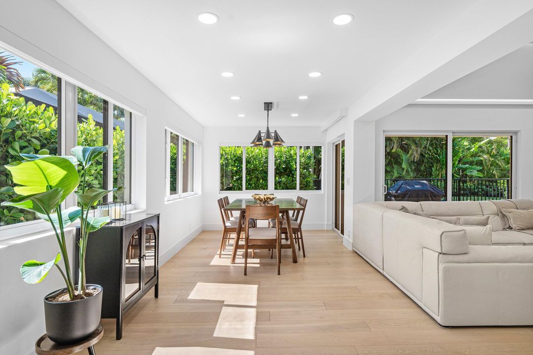 For Sale: $2,995,000 (2 beds, 2 baths, 1500 Square Feet)