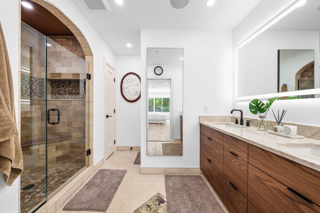 For Sale: $2,995,000 (2 beds, 2 baths, 1500 Square Feet)