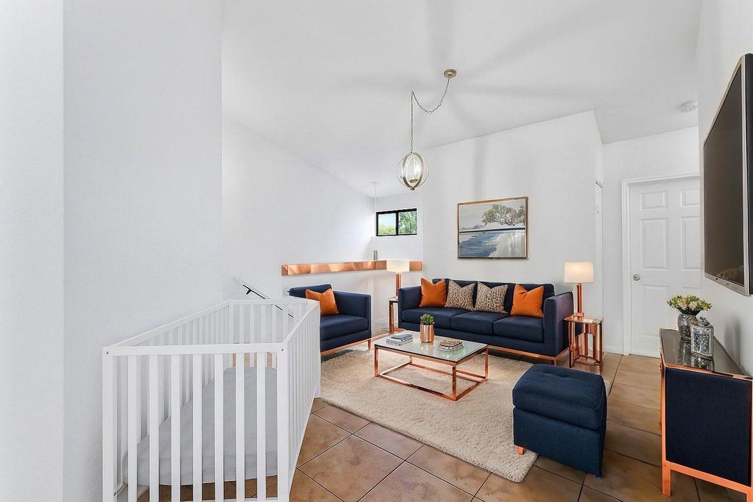 For Sale: $254,000 (3 beds, 2 baths, 1096 Square Feet)