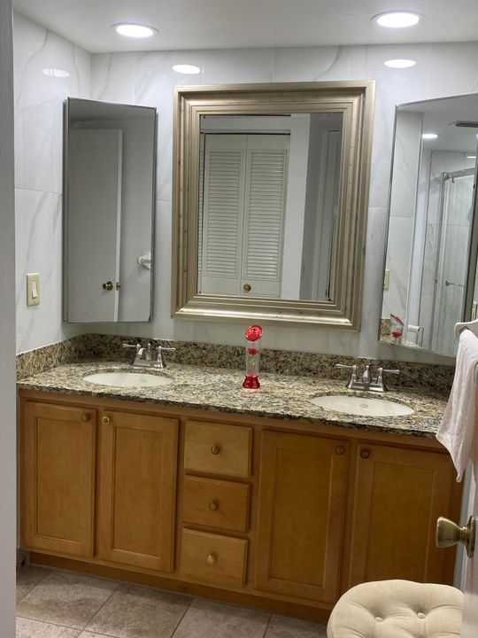 En Venta: $285,000 (2 camas, 2 baños, 1236 Pies cuadrados)