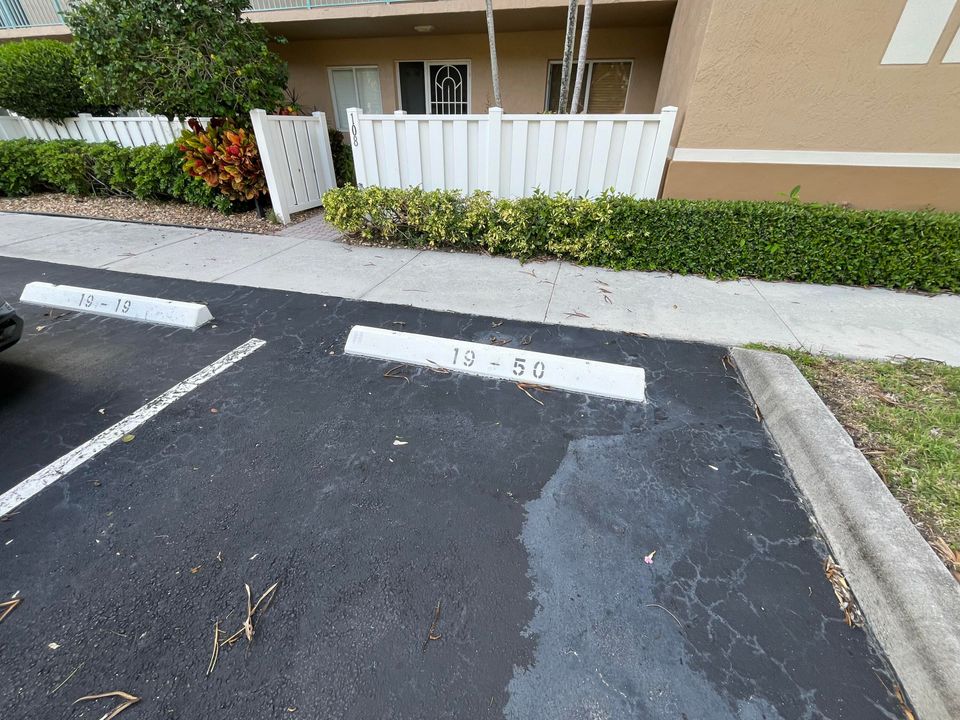 For Sale: $269,000 (3 beds, 2 baths, 1869 Square Feet)