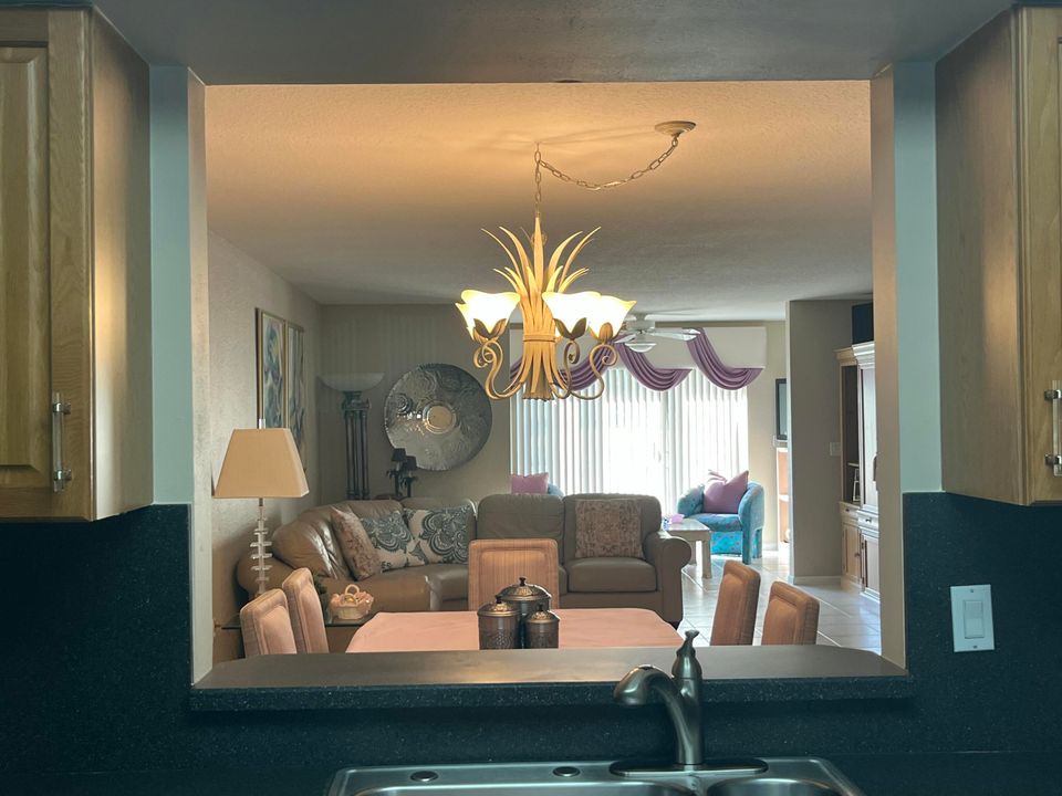 For Sale: $269,000 (3 beds, 2 baths, 1869 Square Feet)