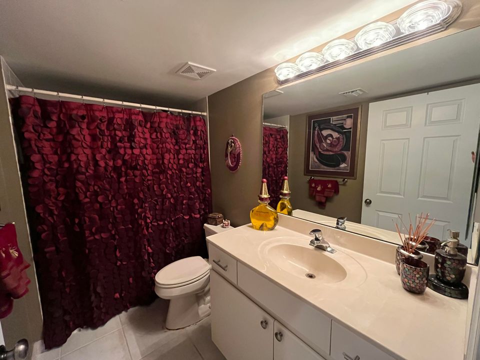 For Sale: $269,000 (3 beds, 2 baths, 1869 Square Feet)