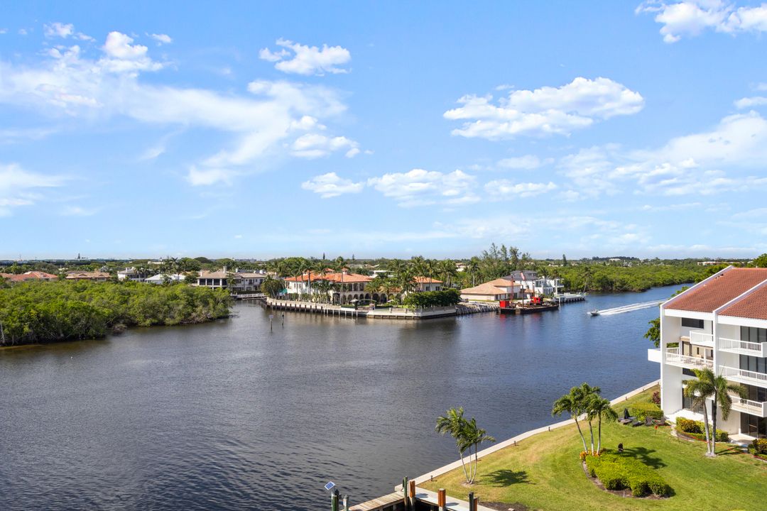 Recently Rented: $7,000 (2 beds, 2 baths, 1372 Square Feet)