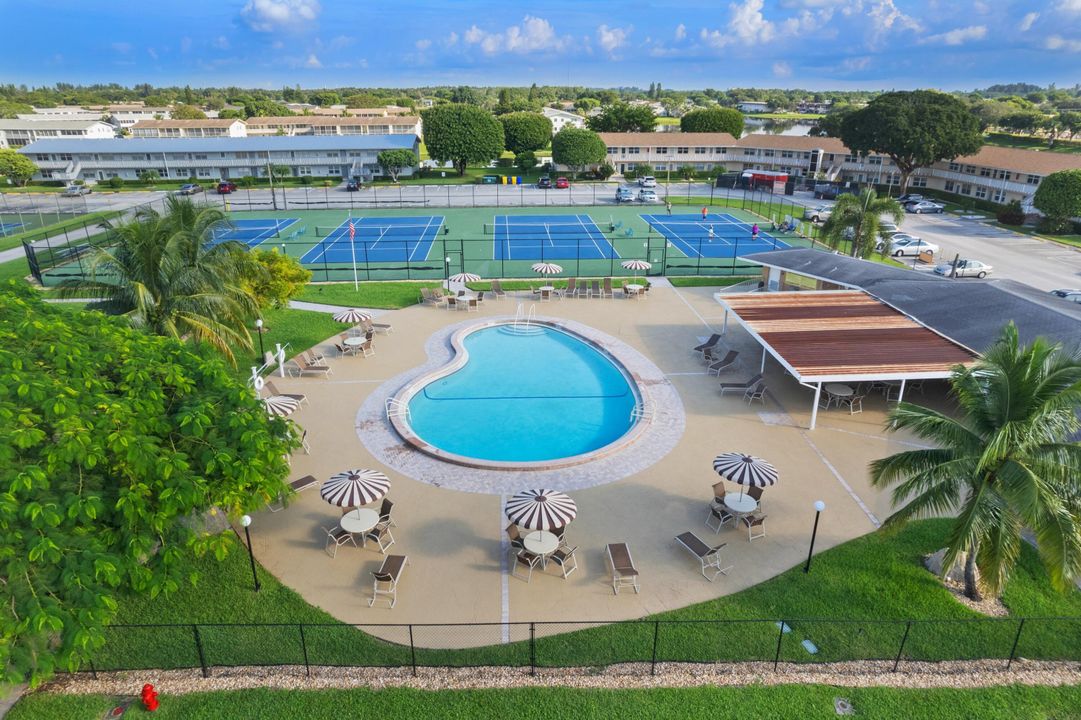 待售: $65,000 (1 贝兹, 1 浴室, 792 平方英尺)