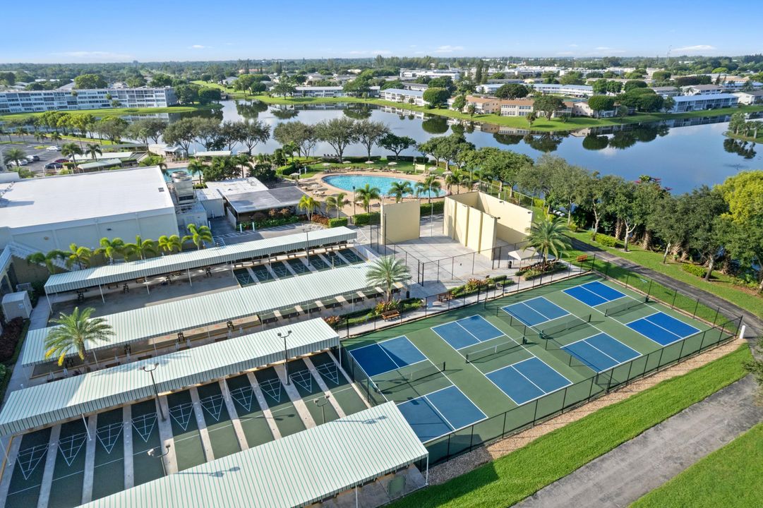 待售: $65,000 (1 贝兹, 1 浴室, 792 平方英尺)