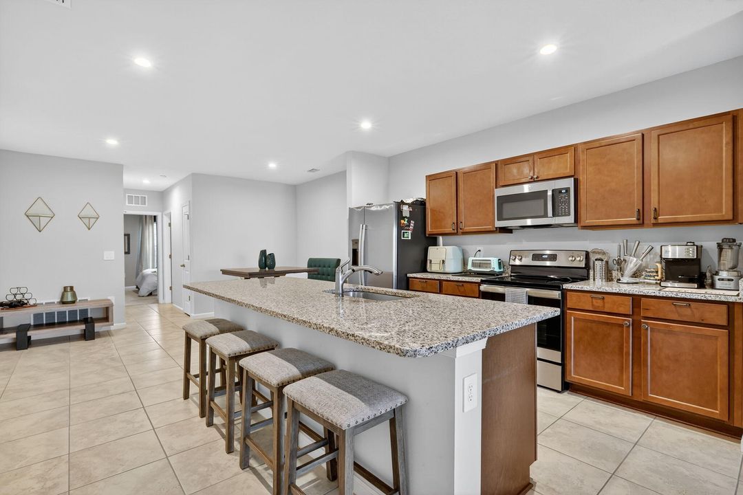 For Sale: $335,000 (3 beds, 2 baths, 1503 Square Feet)