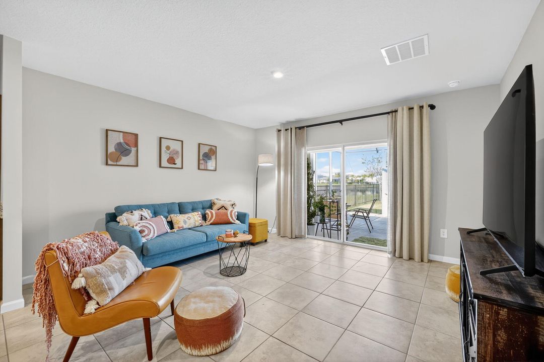 For Sale: $335,000 (3 beds, 2 baths, 1503 Square Feet)