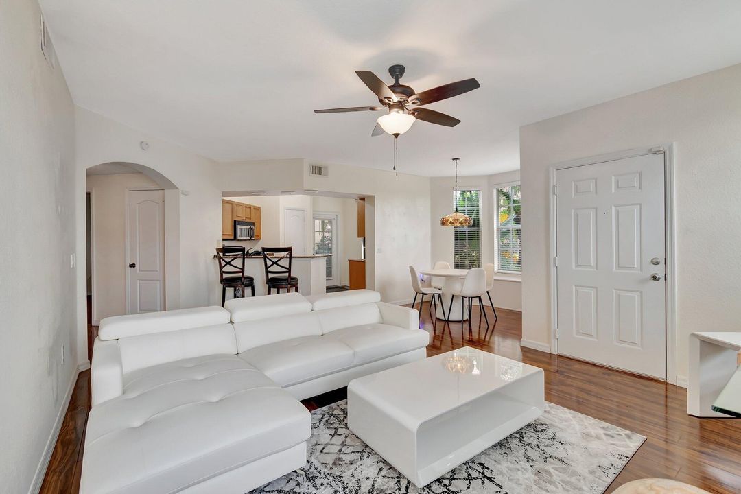 For Rent: $3,600 (2 beds, 2 baths, 1304 Square Feet)