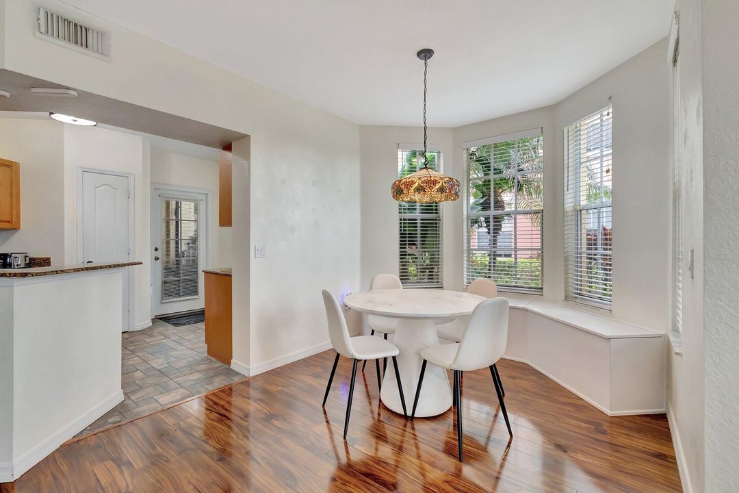 For Rent: $3,600 (2 beds, 2 baths, 1304 Square Feet)