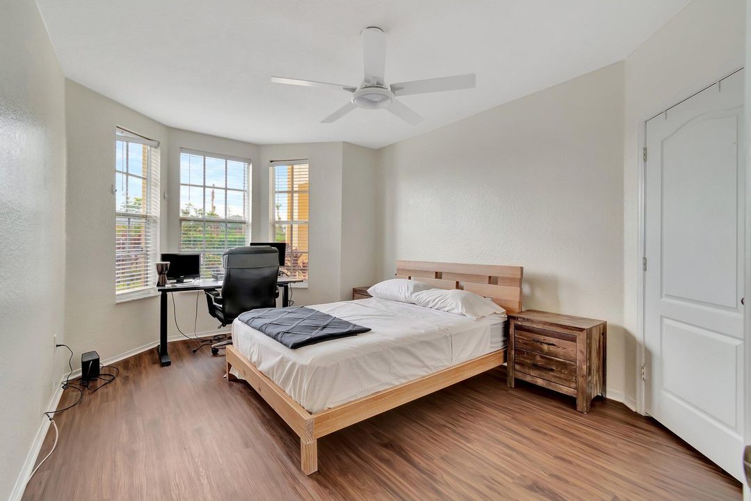 For Rent: $3,600 (2 beds, 2 baths, 1304 Square Feet)