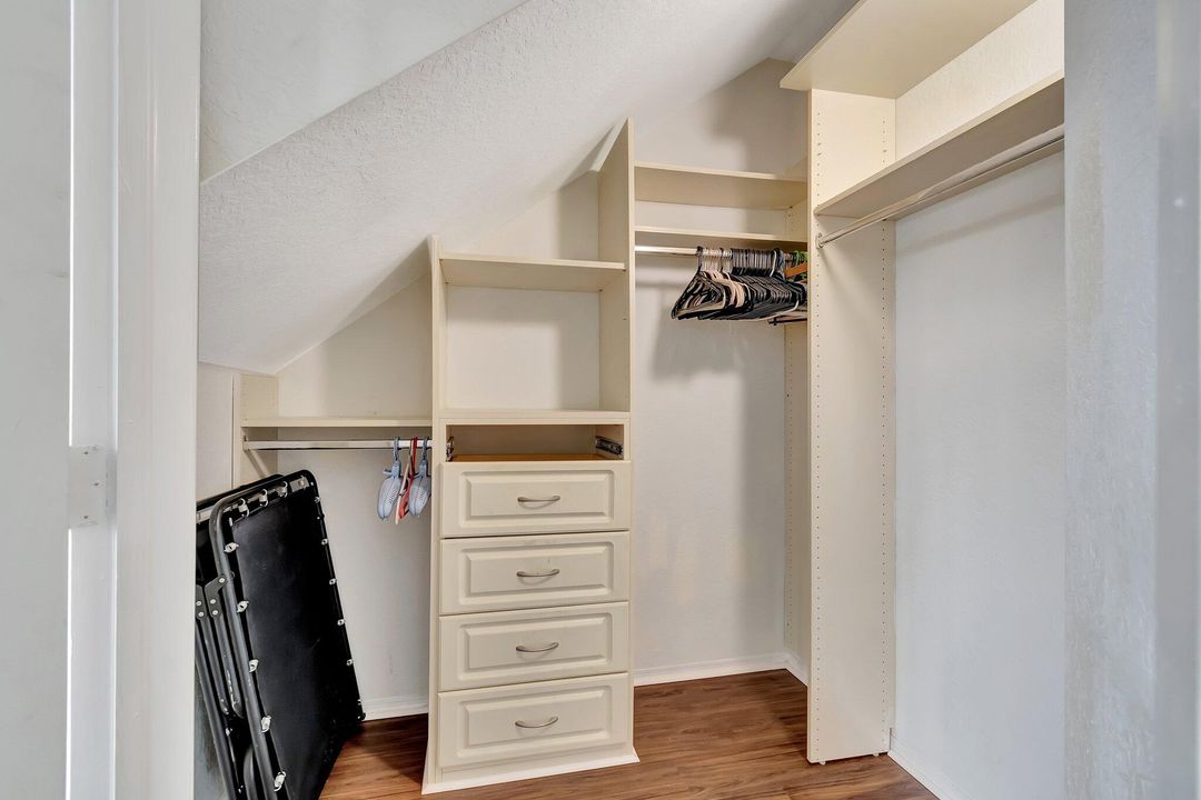 For Rent: $3,600 (2 beds, 2 baths, 1304 Square Feet)