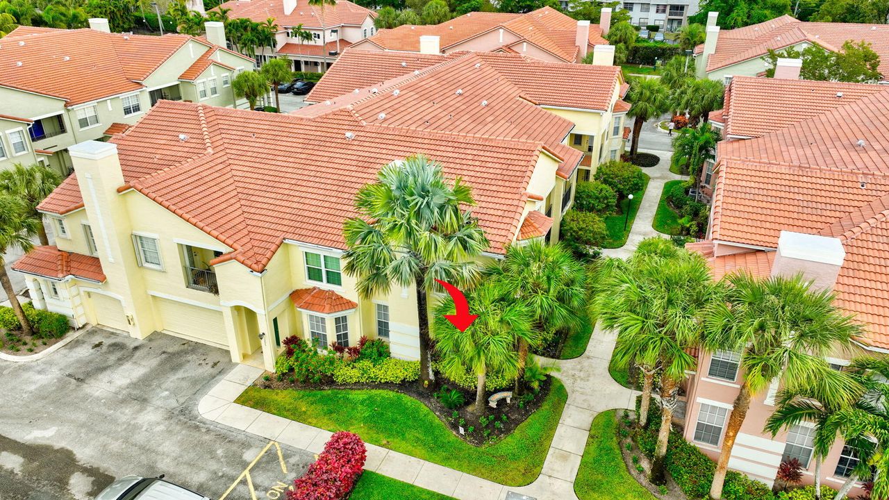 For Rent: $3,600 (2 beds, 2 baths, 1304 Square Feet)