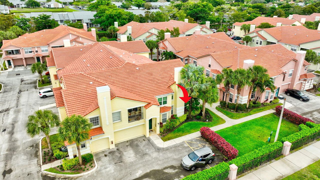 For Rent: $3,600 (2 beds, 2 baths, 1304 Square Feet)