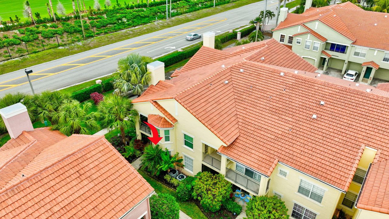 For Rent: $3,600 (2 beds, 2 baths, 1304 Square Feet)