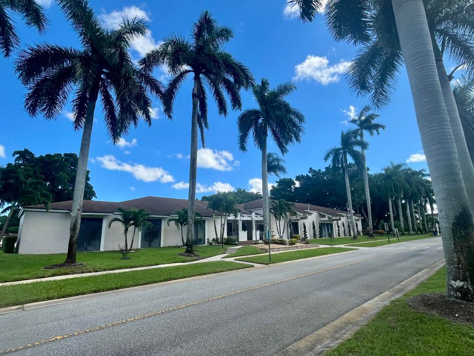 For Rent: $1,700 (2 beds, 2 baths, 1145 Square Feet)