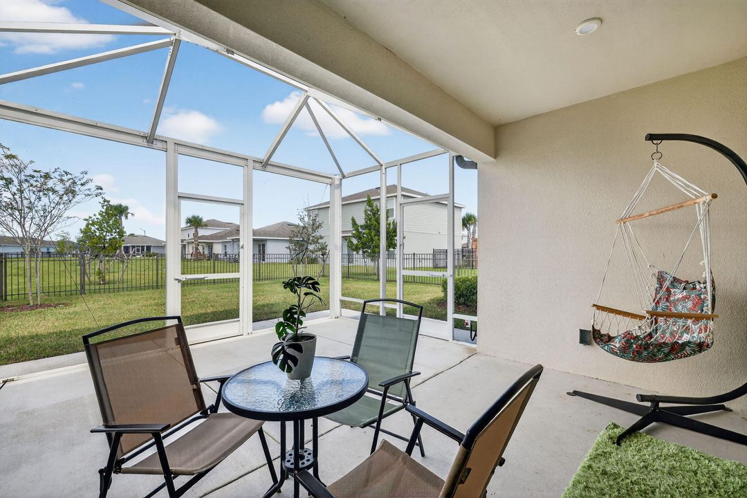 For Sale: $335,000 (3 beds, 2 baths, 1503 Square Feet)