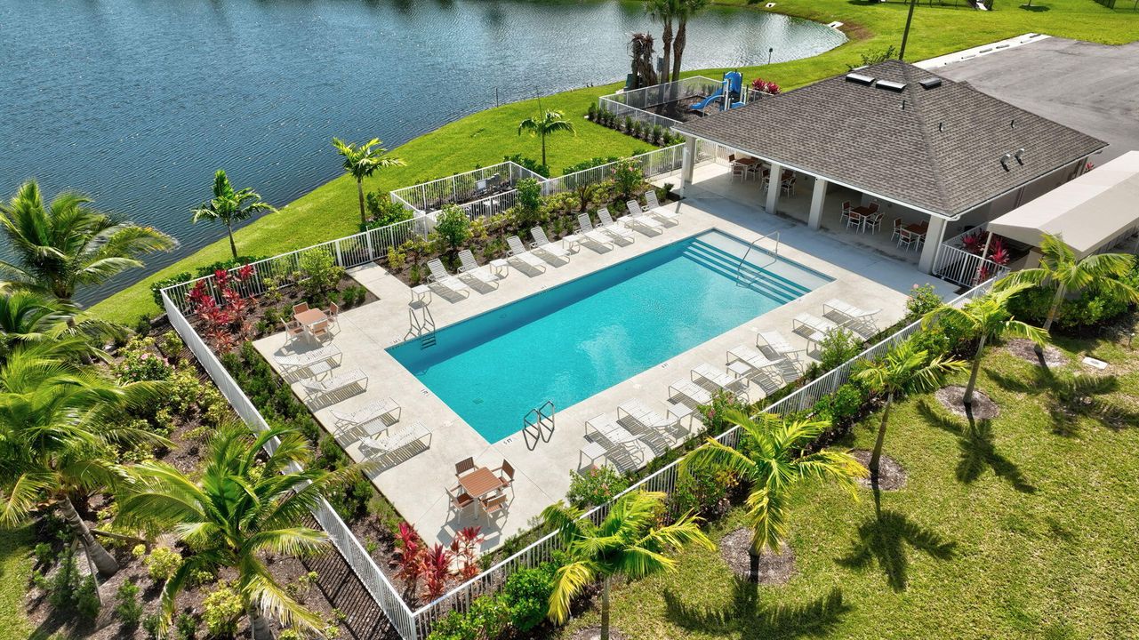 For Sale: $335,000 (3 beds, 2 baths, 1503 Square Feet)