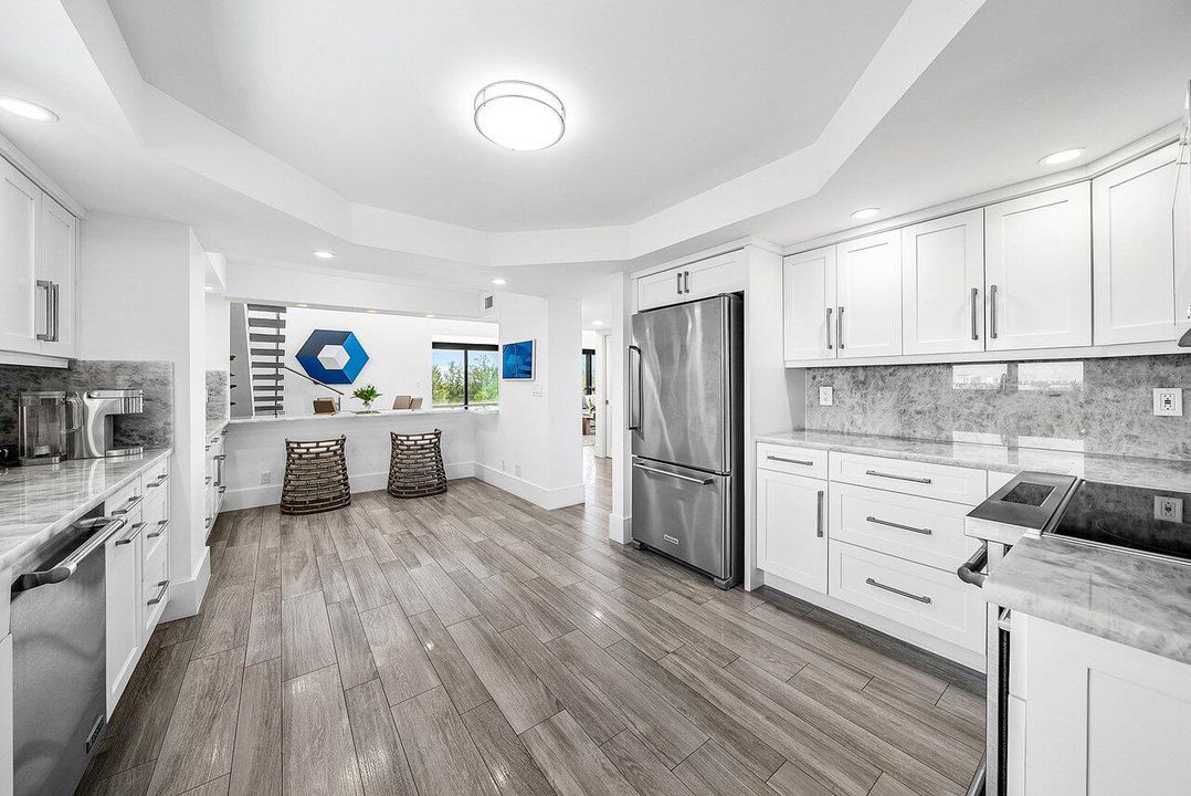 For Sale: $2,500,000 (2 beds, 3 baths, 3227 Square Feet)