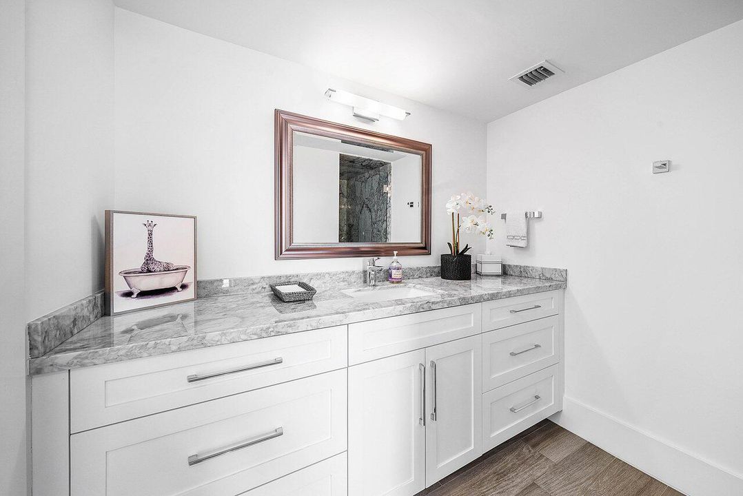 For Sale: $2,500,000 (2 beds, 3 baths, 3227 Square Feet)