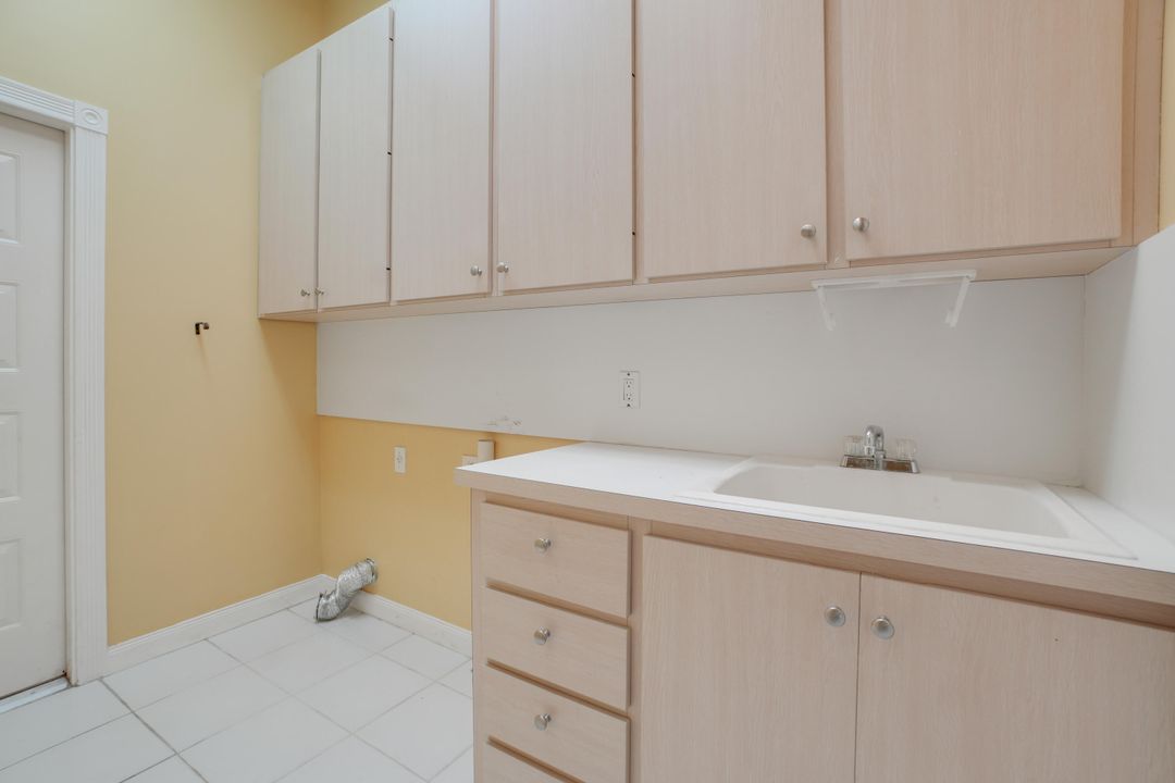 For Sale: $374,900 (3 beds, 2 baths, 1849 Square Feet)