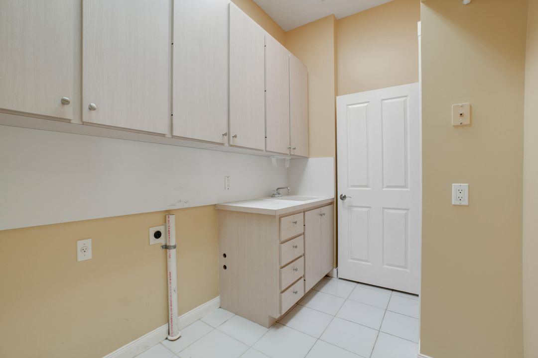 For Sale: $374,900 (3 beds, 2 baths, 1849 Square Feet)