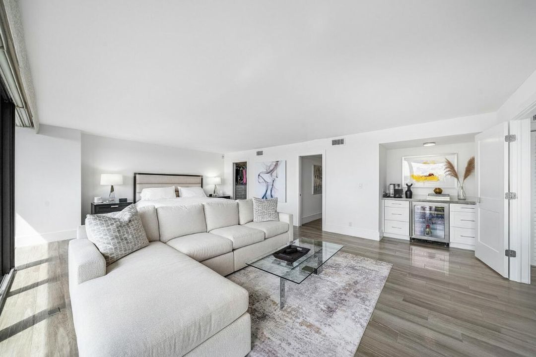 For Sale: $2,500,000 (2 beds, 3 baths, 3227 Square Feet)