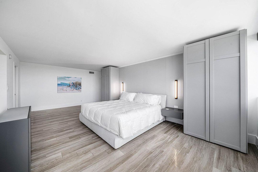 For Sale: $2,500,000 (2 beds, 3 baths, 3227 Square Feet)