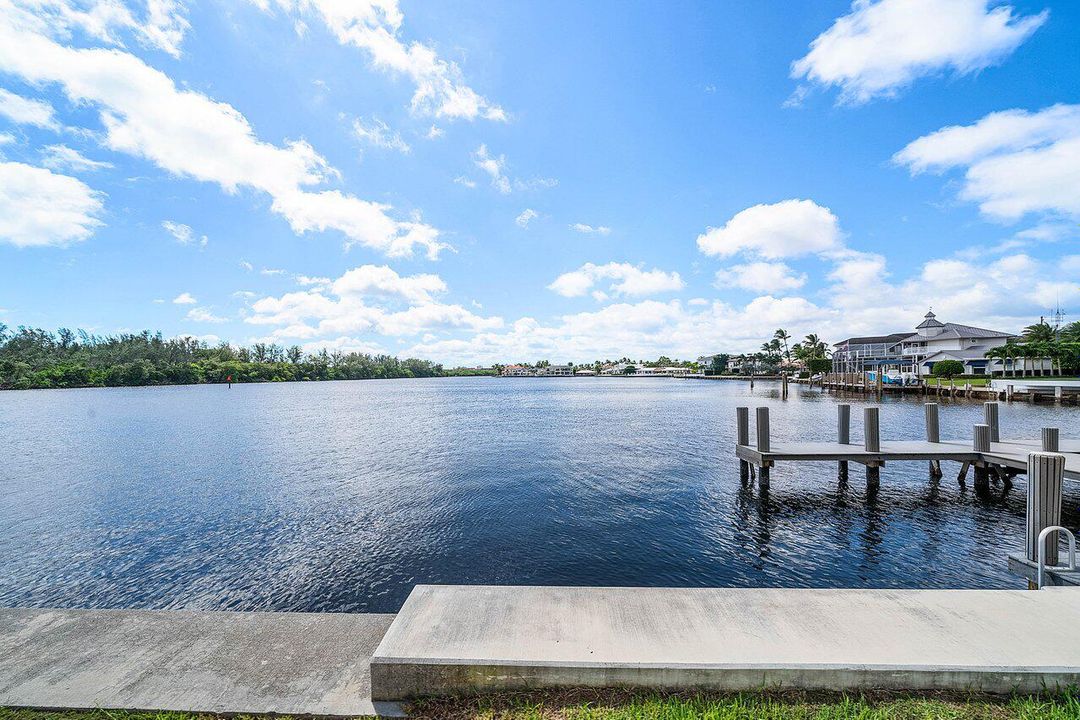 For Sale: $2,500,000 (2 beds, 3 baths, 3227 Square Feet)