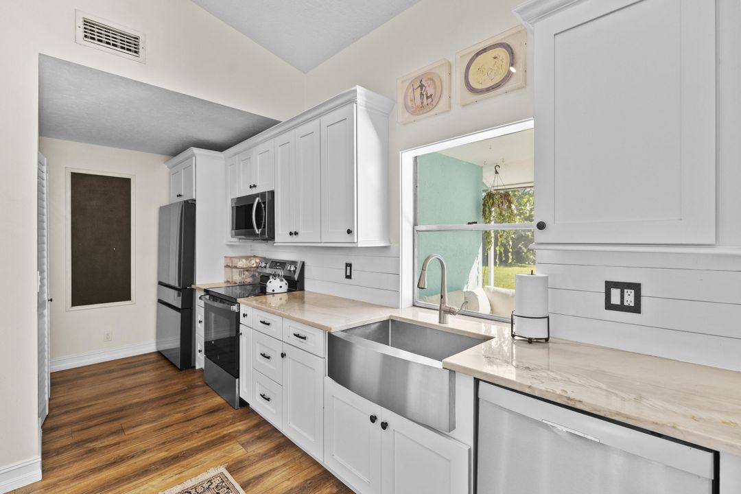 Active With Contract: $600,000 (4 beds, 2 baths, 1548 Square Feet)