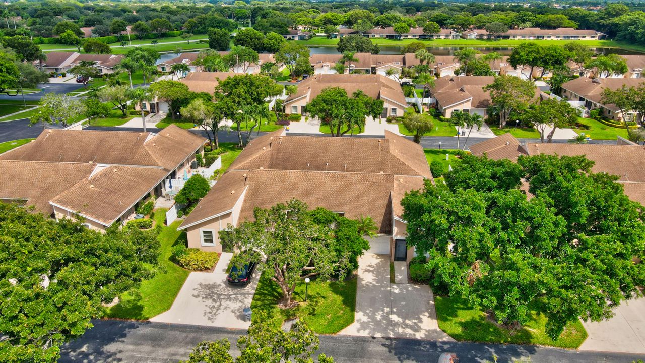 出租: $2,295 (2 贝兹, 2 浴室, 1100 平方英尺)