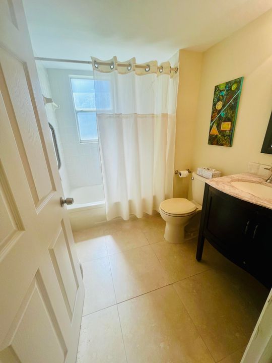 For Rent: $1,700 (2 beds, 2 baths, 1145 Square Feet)