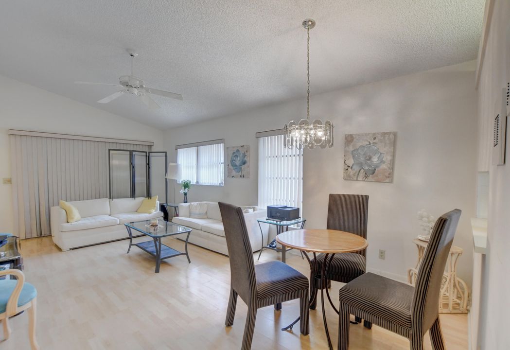 出租: $2,295 (2 贝兹, 2 浴室, 1100 平方英尺)