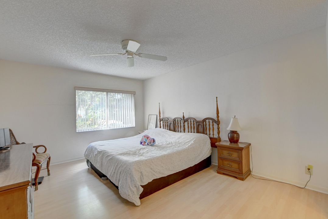 出租: $2,295 (2 贝兹, 2 浴室, 1100 平方英尺)