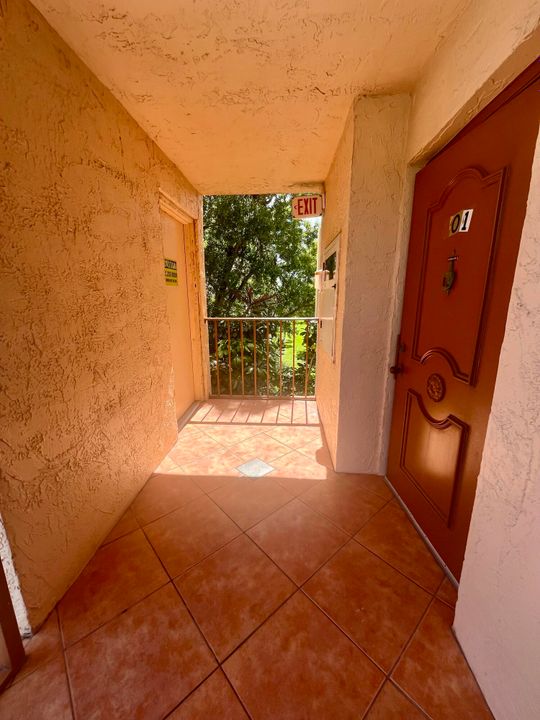 For Rent: $1,700 (2 beds, 2 baths, 1145 Square Feet)