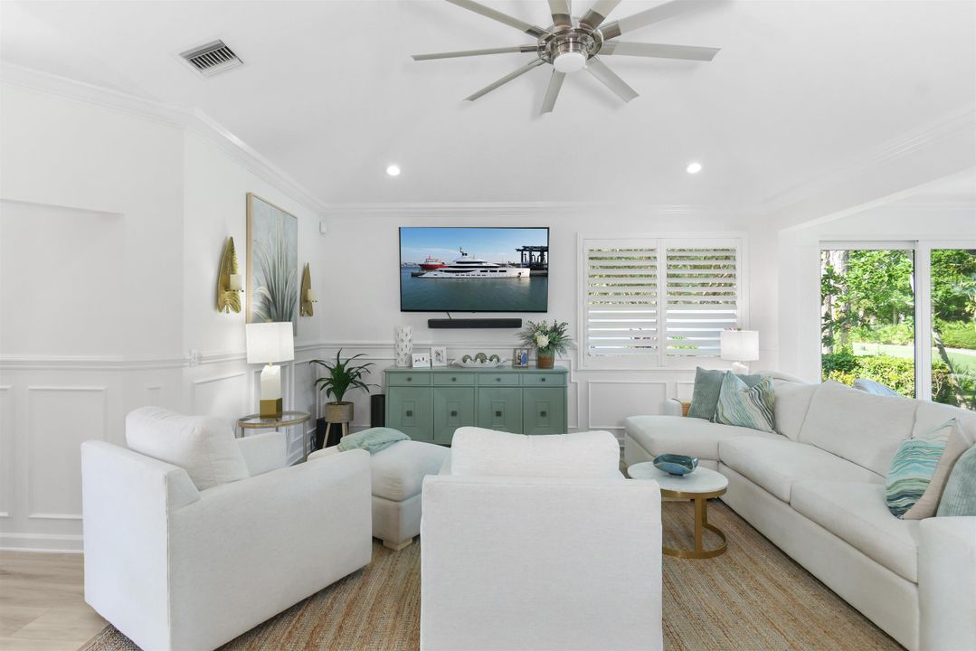 For Sale: $699,900 (3 beds, 2 baths, 2377 Square Feet)