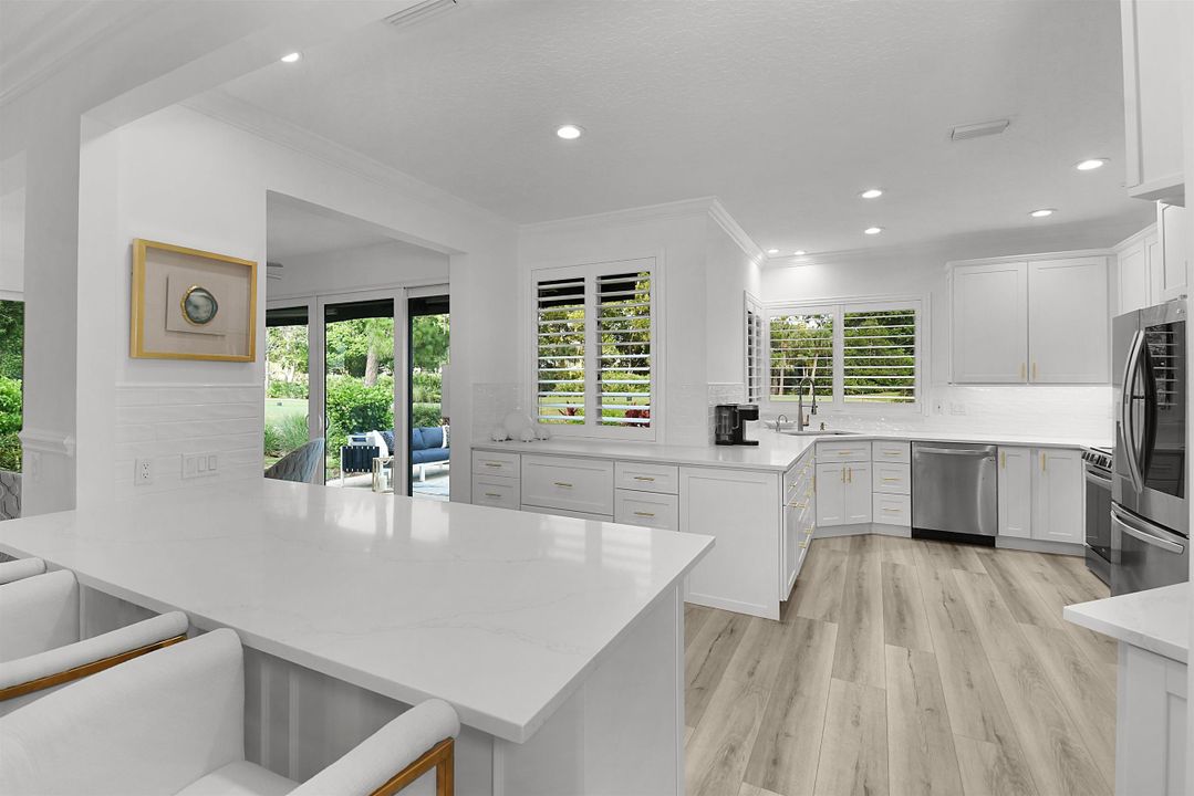 For Sale: $699,900 (3 beds, 2 baths, 2377 Square Feet)