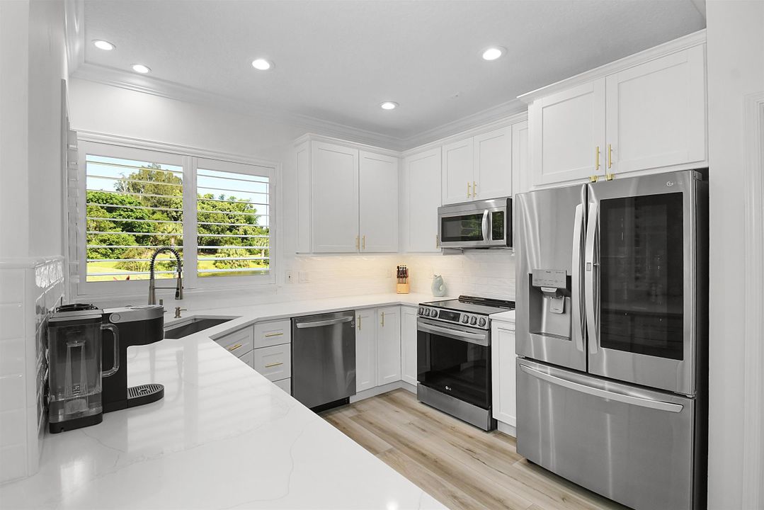 For Sale: $699,900 (3 beds, 2 baths, 2377 Square Feet)