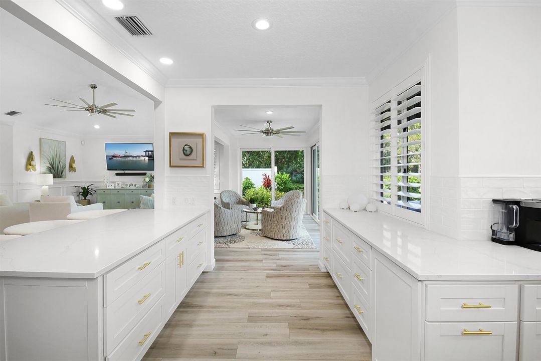 For Sale: $699,900 (3 beds, 2 baths, 2377 Square Feet)