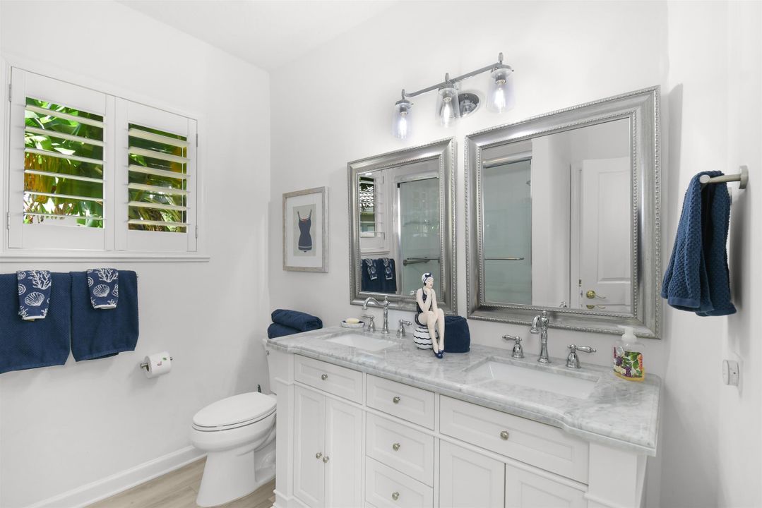 For Sale: $699,900 (3 beds, 2 baths, 2377 Square Feet)