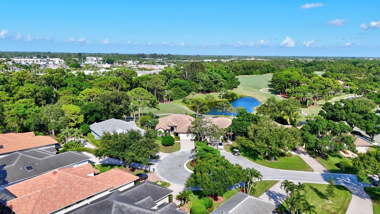 For Sale: $699,900 (3 beds, 2 baths, 2377 Square Feet)
