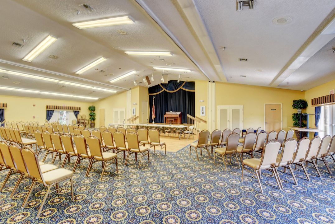 出租: $2,295 (2 贝兹, 2 浴室, 1100 平方英尺)