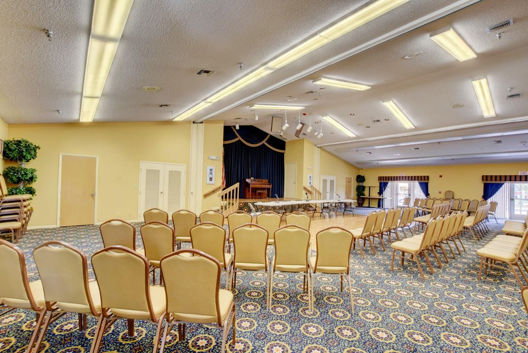 出租: $2,295 (2 贝兹, 2 浴室, 1100 平方英尺)