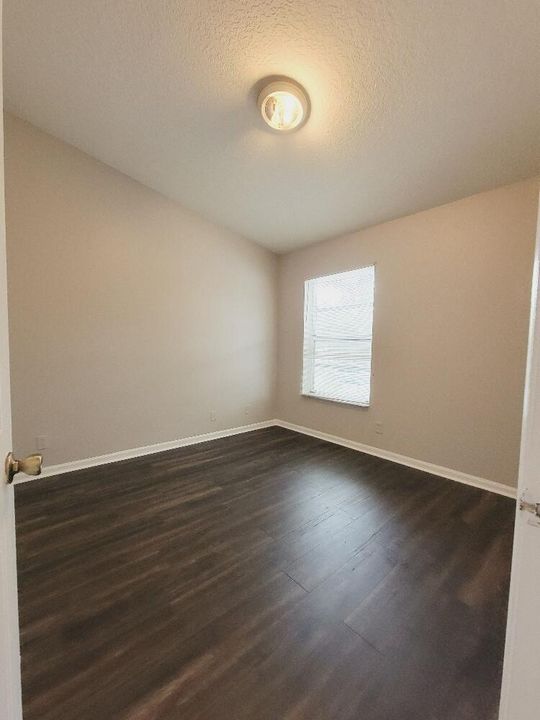 For Sale: $222,900 (3 beds, 2 baths, 1061 Square Feet)