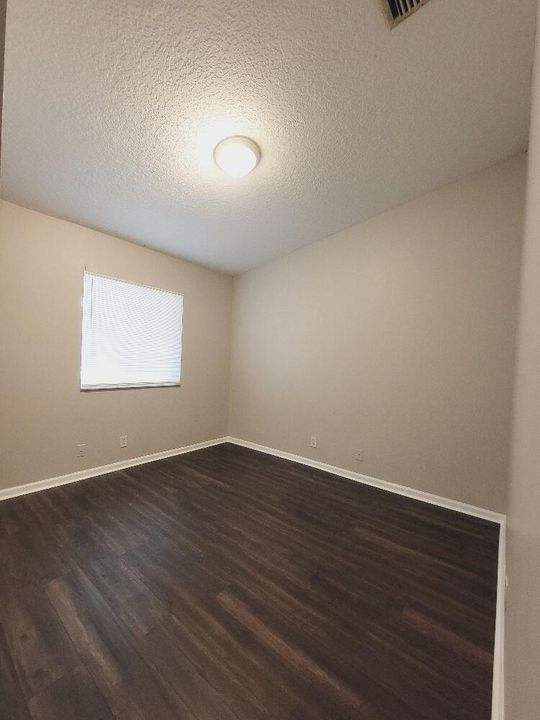 For Sale: $222,900 (3 beds, 2 baths, 1061 Square Feet)