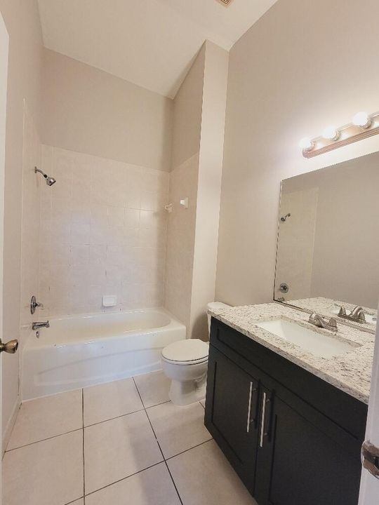 For Sale: $222,900 (3 beds, 2 baths, 1061 Square Feet)